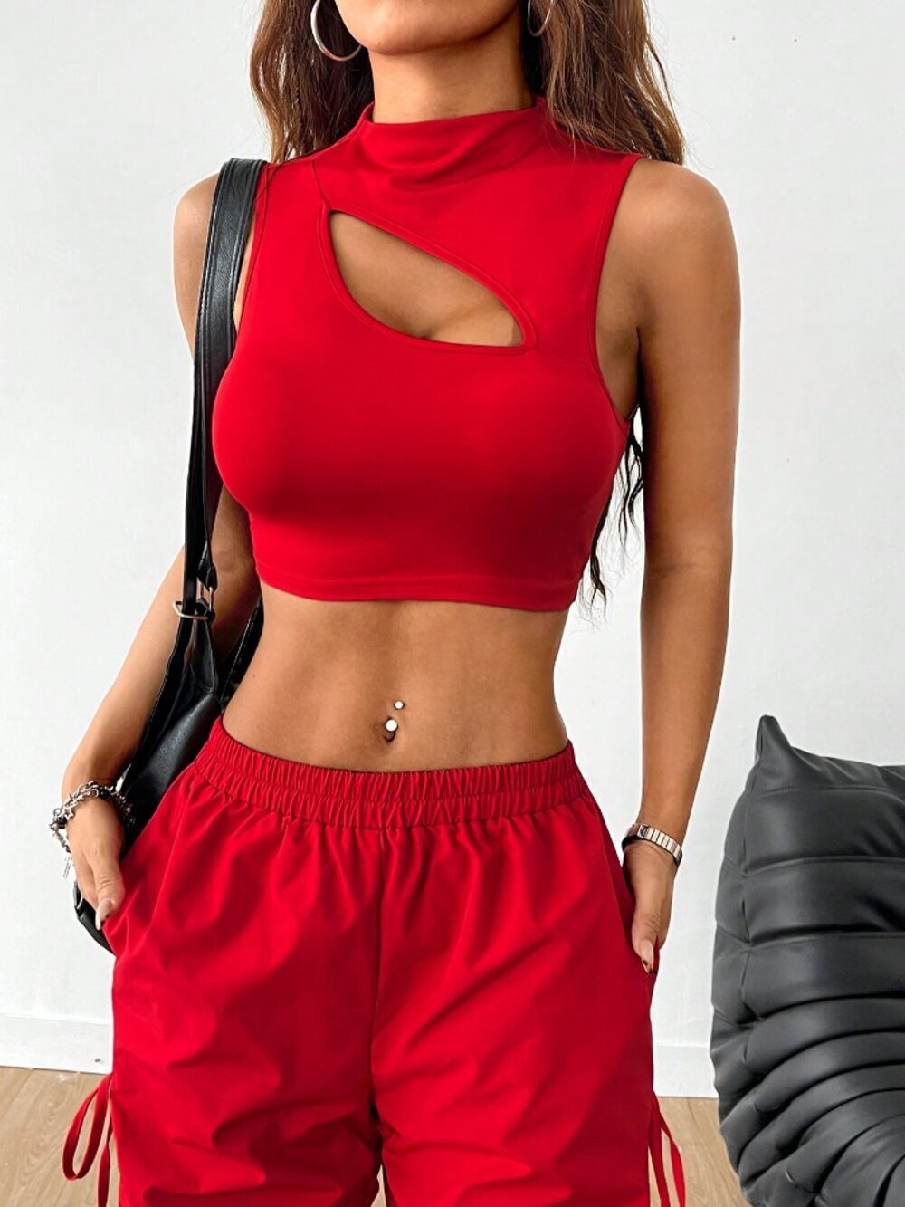 Red Casual Women's Basketball Streetwear Tank Top & Ruched Cargo Pants - Picture 5 of 6
